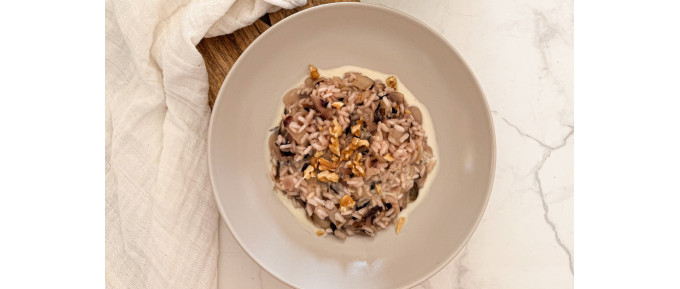 RISOTTO CREMOSO AL RADICCHIO E NOCI CON FONDUTA LEGGERA DI FORMAGGIO