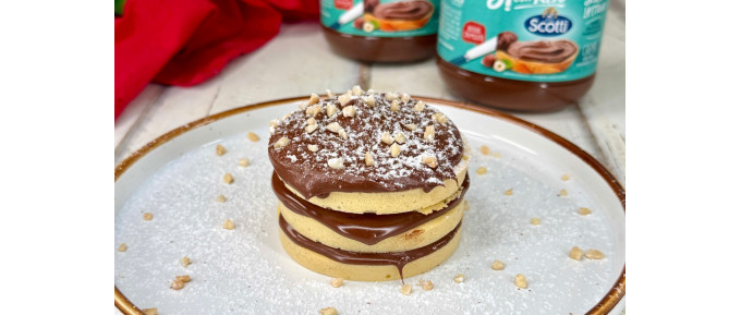 Pancakes facili in friggitrice ad aria con crema spalmabile