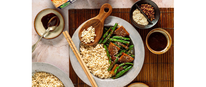 SEITAN E FAGIOLINI  IN SALSA HOISIN CON RISO INTEGRALE