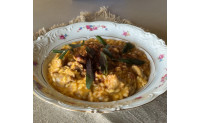 RISOTTO ALLA ZUCCA, SALSICCIA ED ERBORINATO CON SALVIA FRITTA E CACAO AMARO
