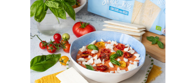 ZUPPA DI POMODORI ARROSTITI CON CRACKERS DI RISO DI RISO SCOTTI
